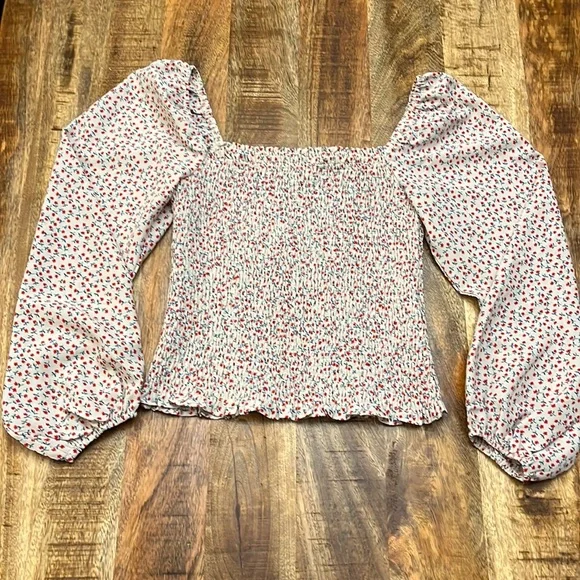 Floral Blouse Size Small - Picture 1 of 3